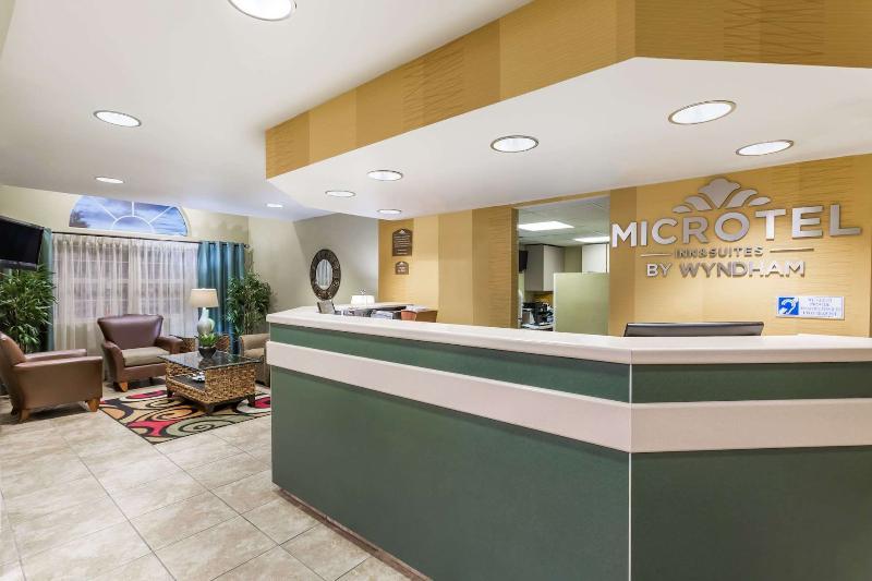 Microtel Inn Боулинг Грин Экстерьер фото