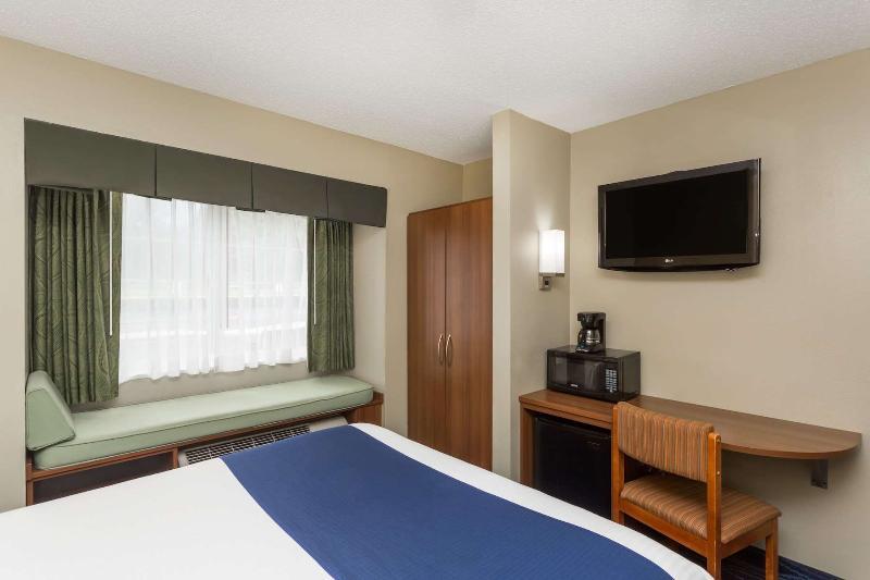 Microtel Inn Боулинг Грин Экстерьер фото